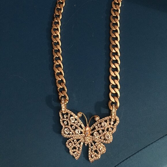Butterfly Necklace Heavy Rope Chain = Goldtone NEW  Dr 6 In  Black Box - Picture 8 of 12